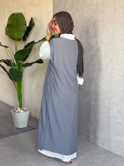 The Easy Layer Vest In Dark Gray