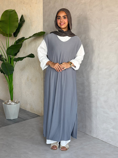 The Easy Layer Vest In Dark Gray